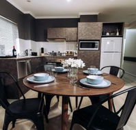 Central City Convenience Free Parking  WiFi - Whitsundays Accommodation