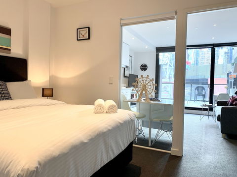 ReadySet Apartments On Little Collins - Whitsundays Accommodation 5