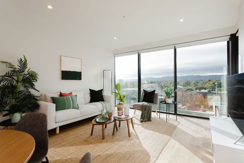 Urban Rest - Eastend - Whitsundays Accommodation 2