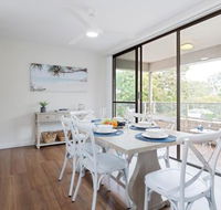 3 Bangalee 41 Soldiers Point Rd Fantastic Waterfront Unit with Pool WIFI  Chromecast - Whitsundays Accommodation