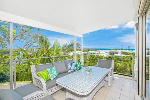 Unit 6 Rainbow Sea Rainbow Beach Amazing Ocean Views Aircon Wi Fi Pool Walk To Beach - Whitsundays Accommodation 3