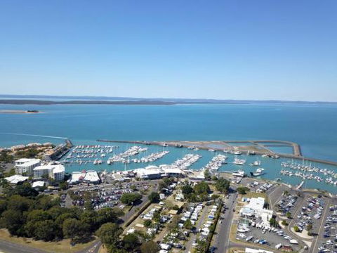 Urangan Harbour Cottage - Whitsundays Accommodation 4