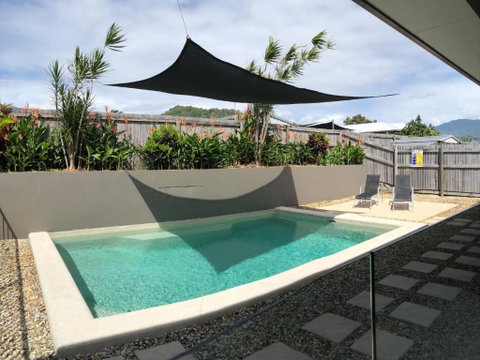 Cooya Beach Ultimate Tropical Getaway - Whitsundays Accommodation 3