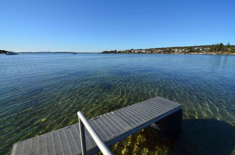 CDC 625 Beach House Incl.rear 2BR Studio - Whitsundays Accommodation 1