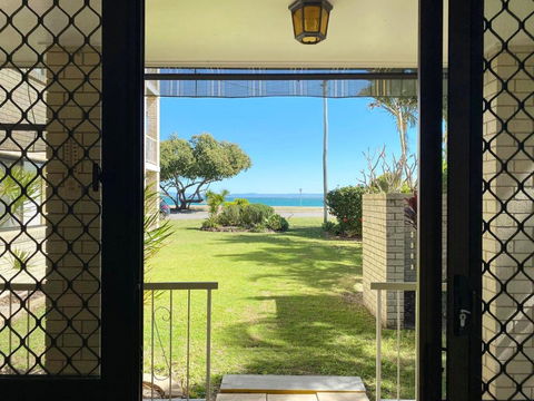 Dolphin View On South Esplanade - Whitsundays Accommodation 4