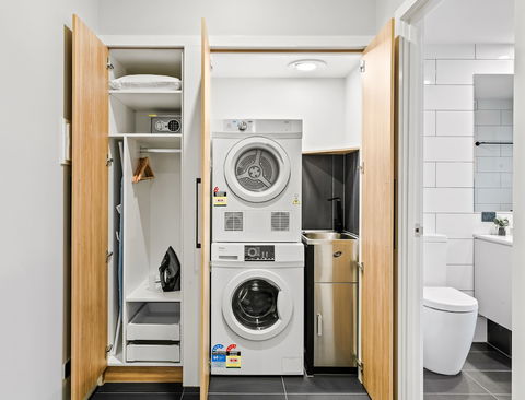 Avenue Motel Apartments - Whitsundays Accommodation 5