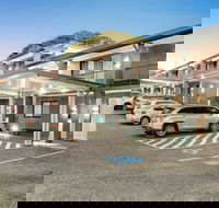 Avenue Motel Apartments - Whitsundays Accommodation