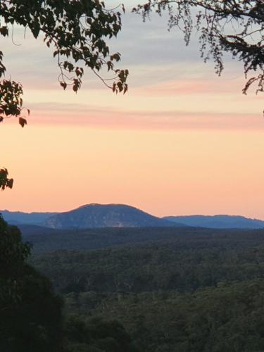 NEW Winston Cottage Leura Views & Location - Whitsundays Accommodation 6