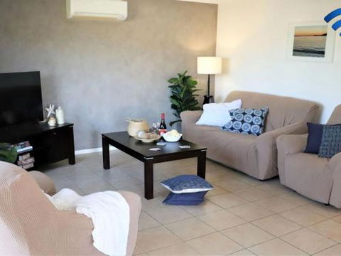The Fingie At Fingal Bay - Whitsundays Accommodation 2