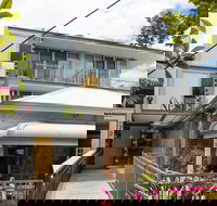 Stylish Room - Enjoy City Views on Rooftop Terrace - Whitsundays Accommodation