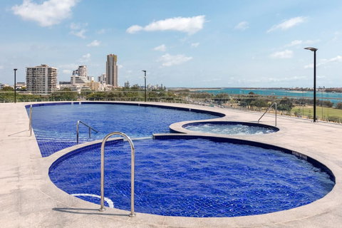 Southport Apartment - Whitsundays Accommodation 0