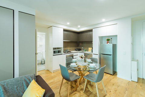 Homely Apartments On Manning Street - Whitsundays Accommodation 4