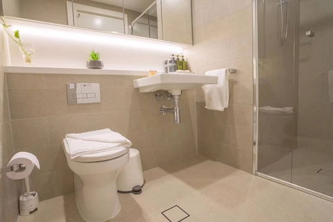 Luxury Skyrise 2bed2bath APT In Olympic Park - Whitsundays Accommodation 2