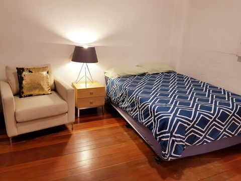 Darling Harbour Cozy 1 Bedroom Apartment - Whitsundays Accommodation 4