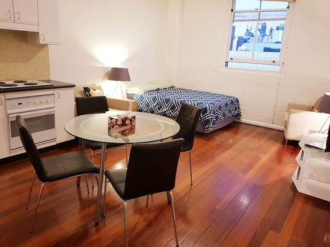 Darling Harbour Cozy 1 Bedroom Apartment - Whitsundays Accommodation 1