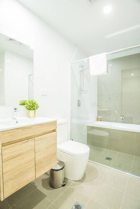 Modern And Chic Apartment Next To Parramatta Station - Whitsundays Accommodation 6