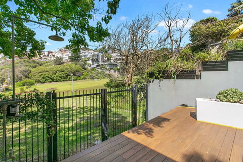 Surfer's Loft Tamarama - Whitsundays Accommodation 0