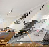Modern 1 Bdrm in Vibrant Darlinghurst - PEL - Whitsundays Accommodation