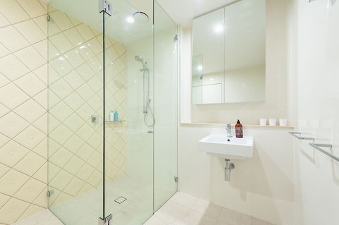 Stunning Potts Point Apartment - Whitsundays Accommodation 1