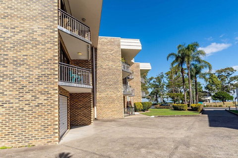 Great Location Close To Waterfront Shops Restaurants & Cafes. - Whitsundays Accommodation 1