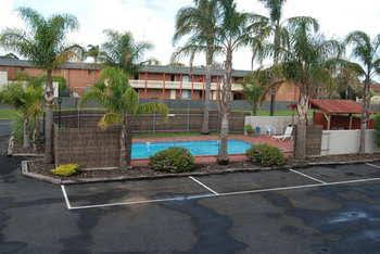 Econo Lodge Mt. Gambier City Central - Whitsundays Accommodation 0