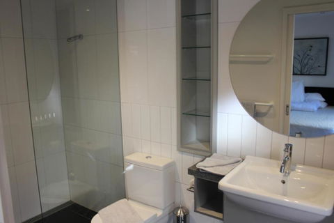 Ropers Apartments - Whitsundays Accommodation 1