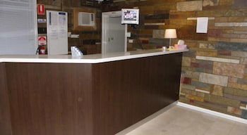 Palms Motel - Whitsundays Accommodation 0