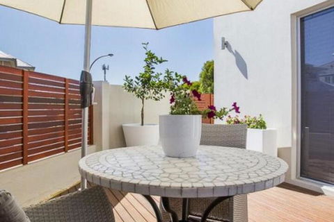Lakeside Retreat - Whitsundays Accommodation 7