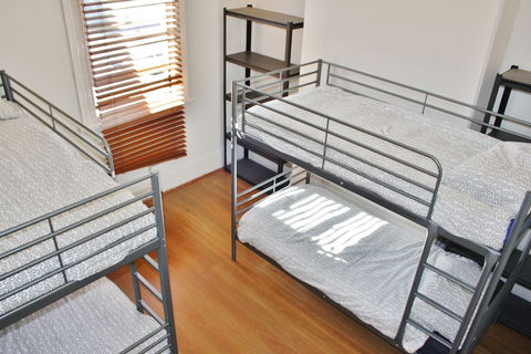 The Hive Hostel - Whitsundays Accommodation 6