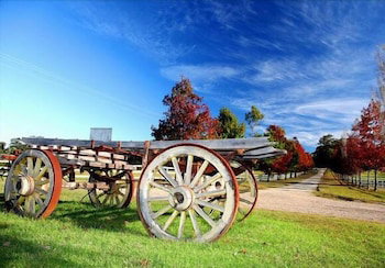 Oaks Ranch And Country Club - Whitsundays Accommodation 0
