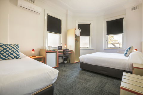 Melton Hotel - Whitsundays Accommodation 3