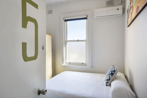 Melton Hotel - Whitsundays Accommodation 6