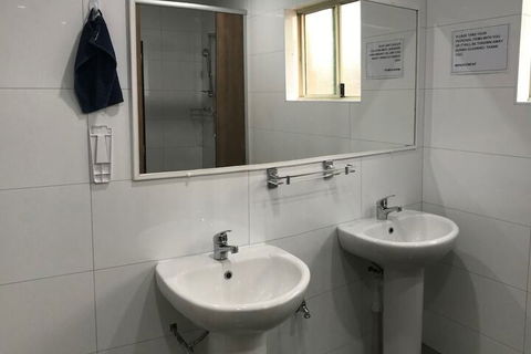 Hay Street Travellers Inn Hostel - Whitsundays Accommodation 7