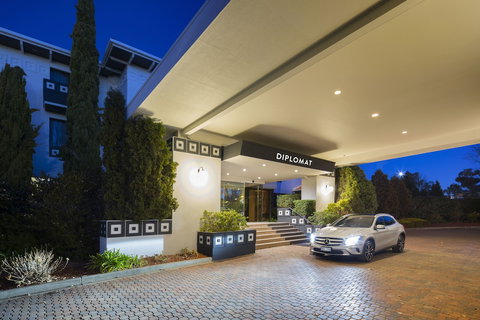 Ramada By Wyndham Diplomat Canberra - Whitsundays Accommodation 3