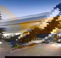 Ramada by Wyndham Diplomat Canberra - Whitsundays Accommodation