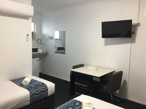 Newcastle Motel - Whitsundays Accommodation 6