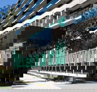 Avenue Hotel Canberra - Whitsundays Accommodation