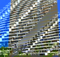 Surfers Century Oceanside Apartments - Whitsundays Accommodation