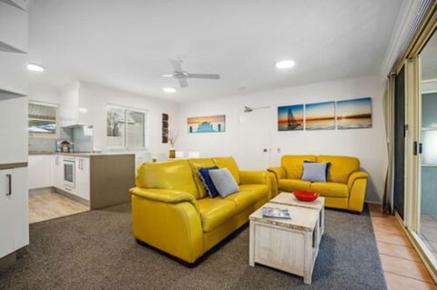 2 Hastings Street - Whitsundays Accommodation 6