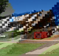 Manuka Park Apartments - Whitsundays Accommodation