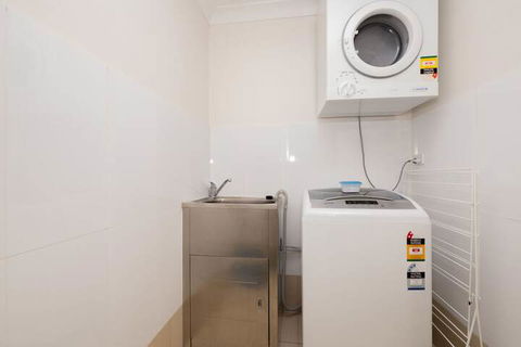 Parkside Apartments - Whitsundays Accommodation 4