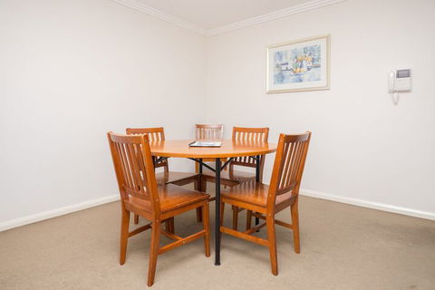 Parkside Apartments - Whitsundays Accommodation 2