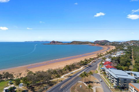 Beaches On Lammermoor Apartments - Whitsundays Accommodation 2