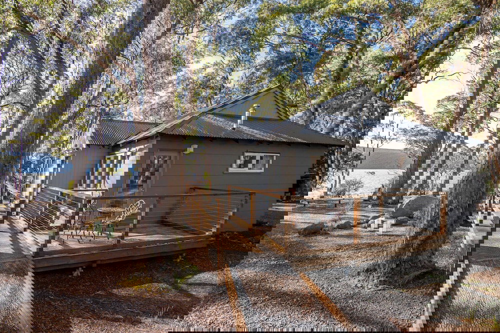 Derwent Bridge TAS Whitsundays Accommodation