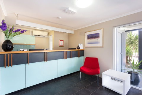 Rocklea International Motel - Whitsundays Accommodation 1
