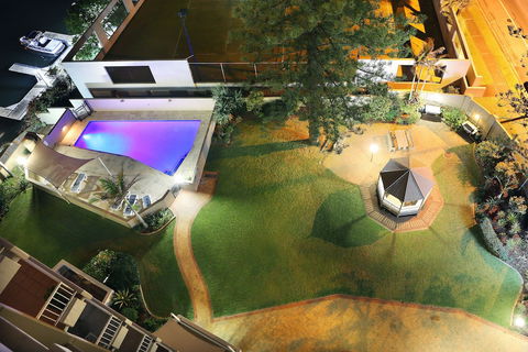Narrowneck Court - Whitsundays Accommodation 2