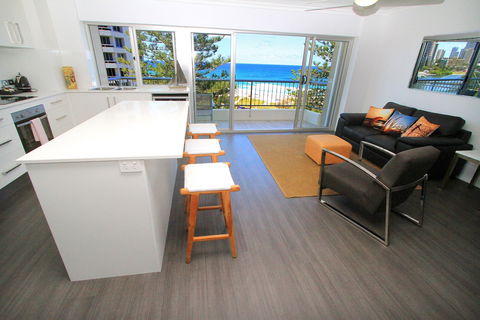 Narrowneck Court - Whitsundays Accommodation 6