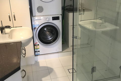 Zenith Ocean Front Apartments - Whitsundays Accommodation 7