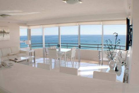 Zenith Ocean Front Apartments - Whitsundays Accommodation 6