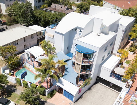 Surfers Beach Resort One - Whitsundays Accommodation 1